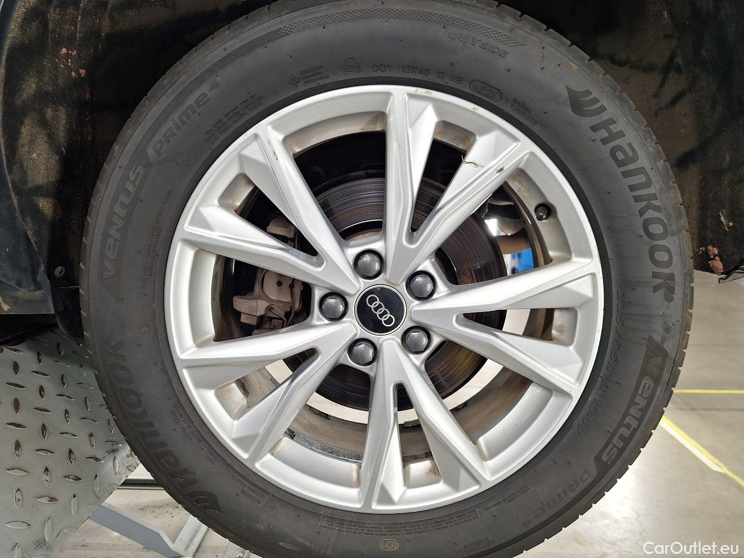  Audi  Q3 Audi,  '18 PHEV, Audi  45 TFSI e S tronic S Line 5d #1