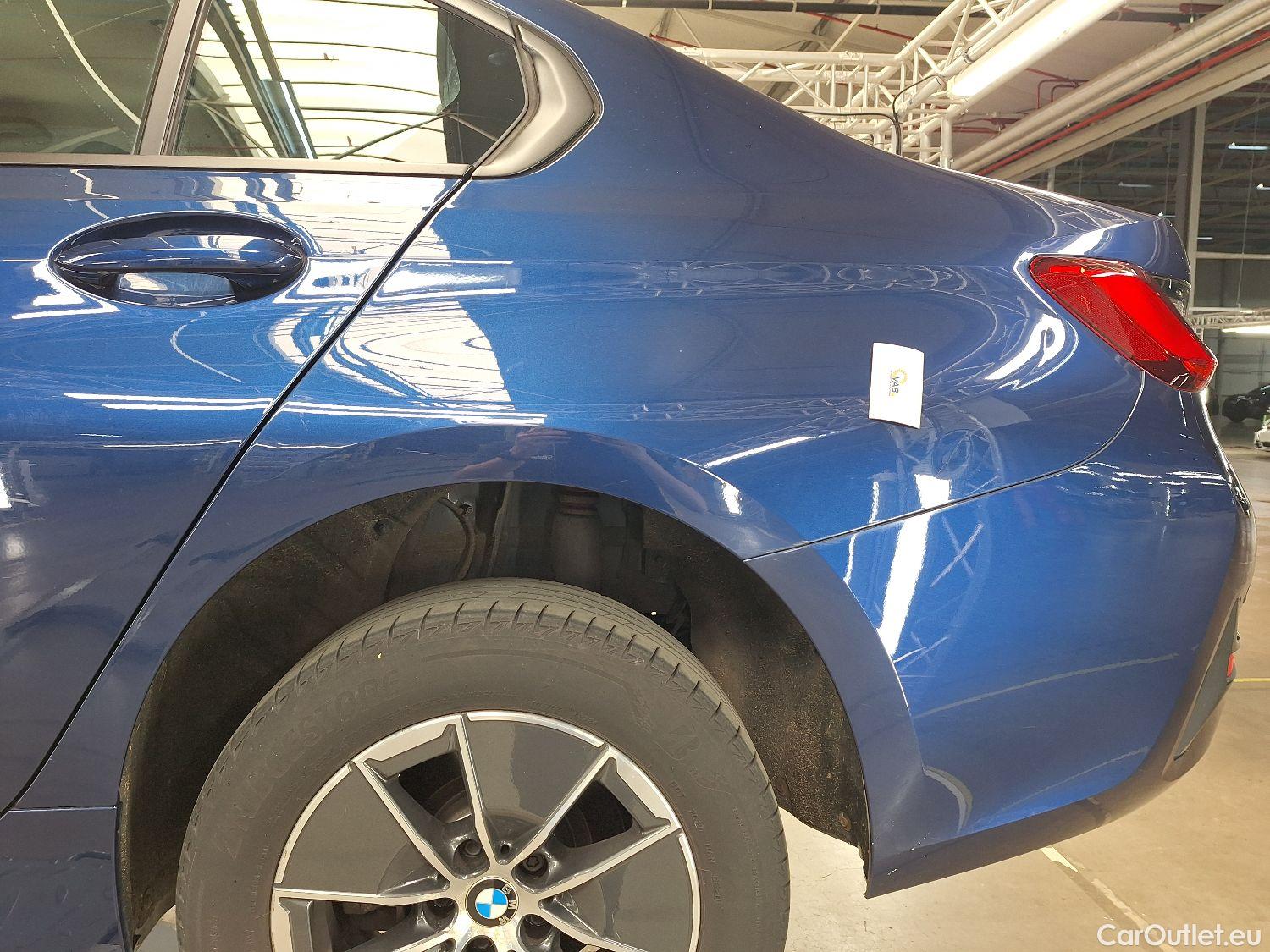  Bmw  Serie 3 BMW, 3-serie '18, BMW 3 Reeks Berline 318dA (100 kW) 4d #18