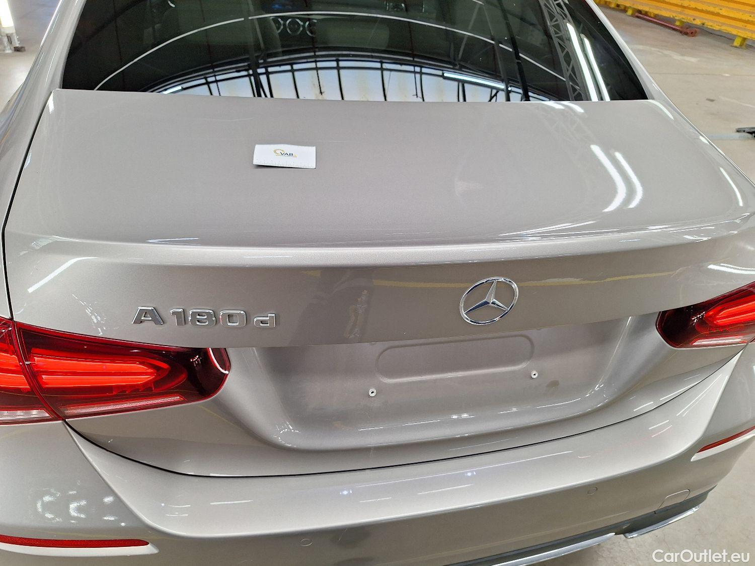  Mercedes  A-Klasse Mercedes, A-Class Berline '18, Mercedes-Benz  Limousine A 180d Business S #11