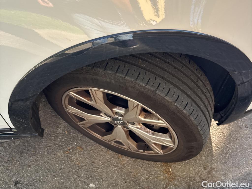  Audi  A1 AUDI  / 2018 / 5P / berlina con portón citycarver 35 TFSI 110kW (150CV)  #10