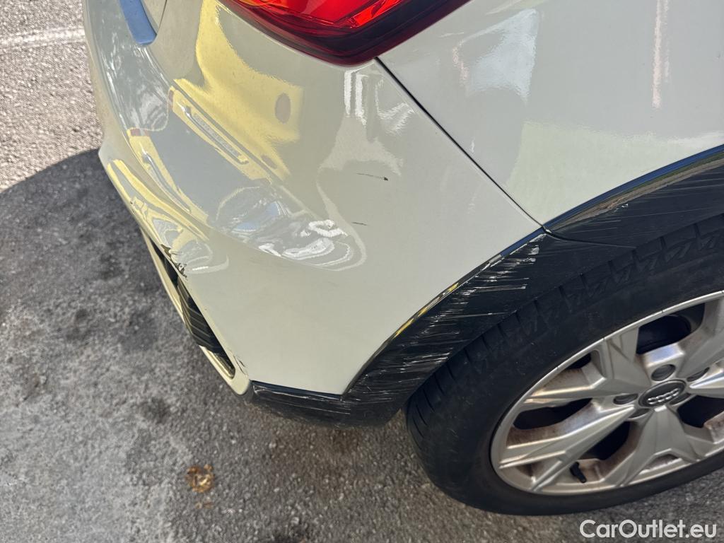  Audi  A1 AUDI  / 2018 / 5P / berlina con portón citycarver 35 TFSI 110kW (150CV)  #26