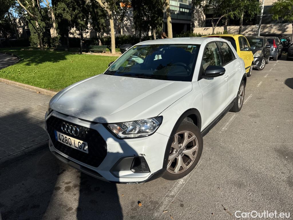  Audi  A1 AUDI  / 2018 / 5P / berlina con portón citycarver 35 TFSI 110kW (150CV)  #36