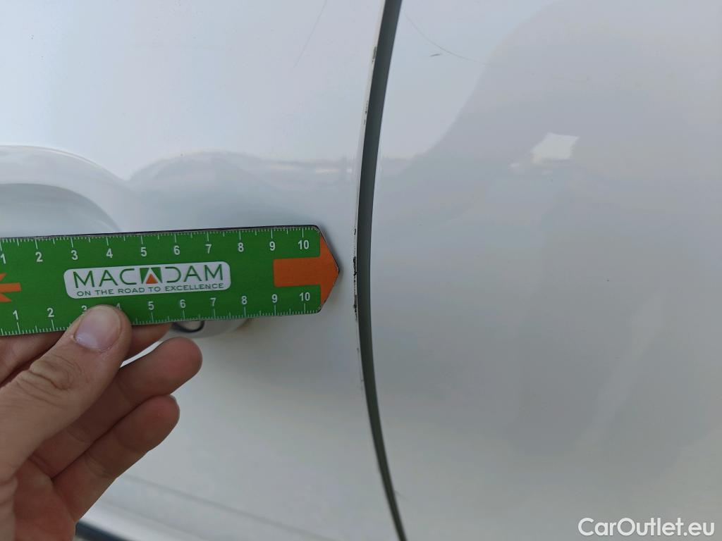 Citroen  C3  Live Pack 1.5 BlueHDi 100CV MT6 E6d #13