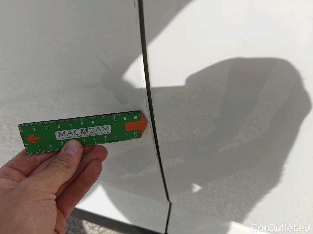  Land Rover  Discovery NISSAN QASHQAI / 2021 / 5P / todoterreno DIG-T 103kW (140CV) mHEV 4x2 Acenta #3