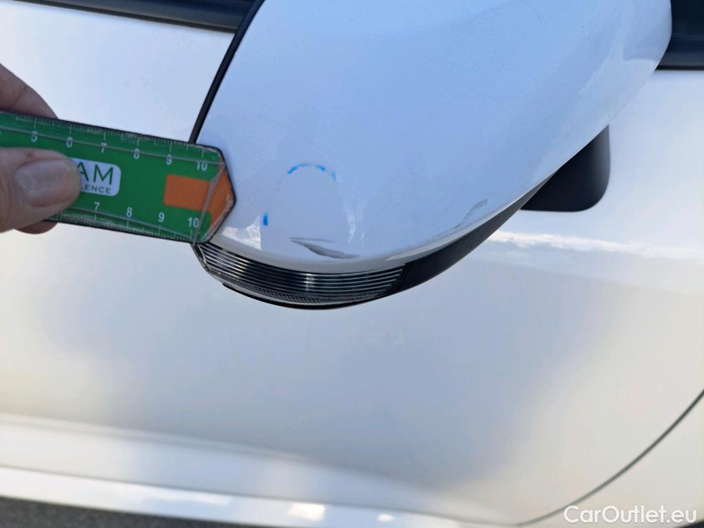  Toyota  Corolla TOYOTA  / 2019 / 5P / berlina con portón 1.8 125H BUSINESS PLUS E-CVT #18