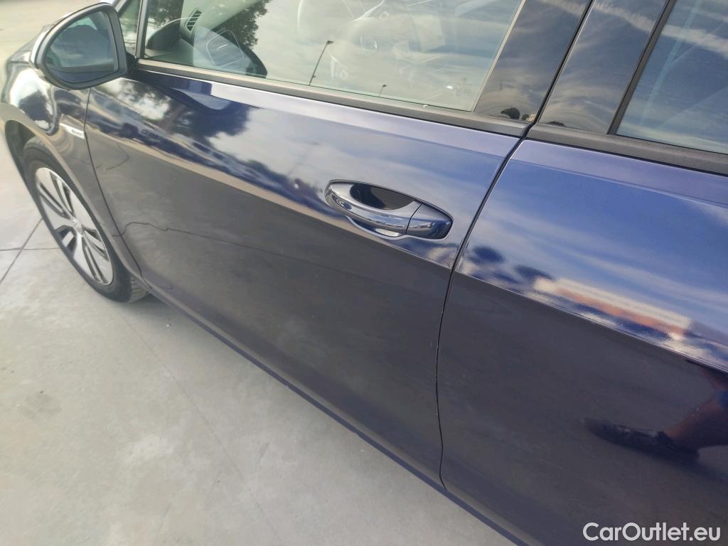  Volkswagen  Golf  VII Berlina e-35kWh #1