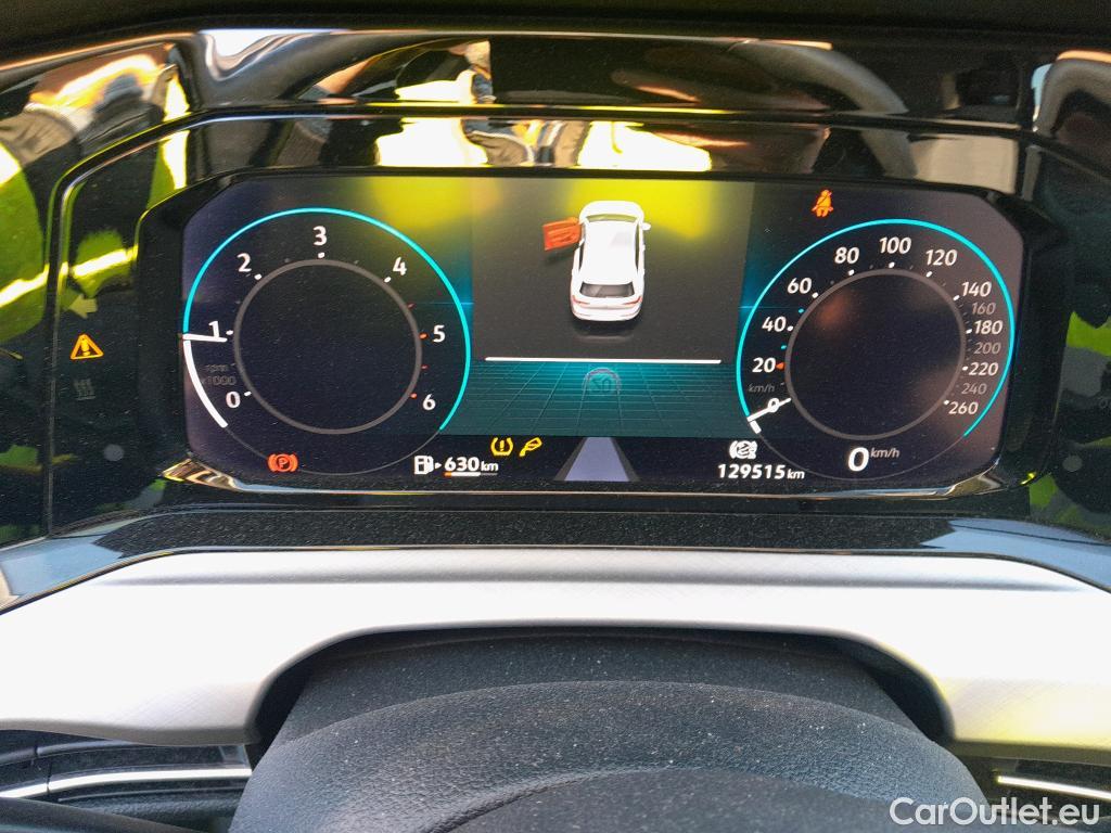  Volkswagen  Golf  VIII Berlina Life 2.0 TDI 115CV MT6 E6dT #9