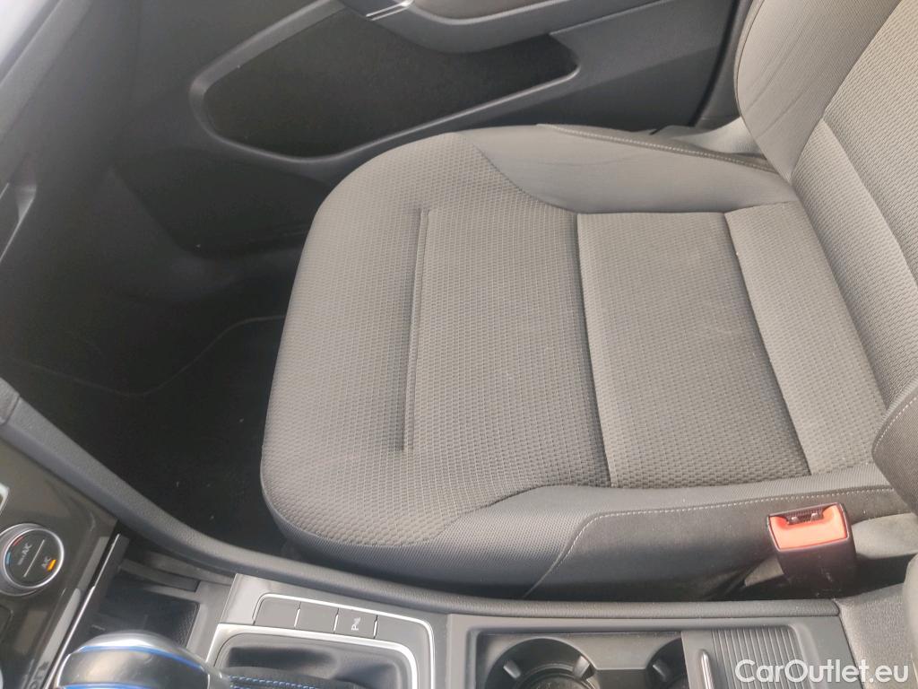  Volkswagen  Golf  VII Berlina e-35kWh #42