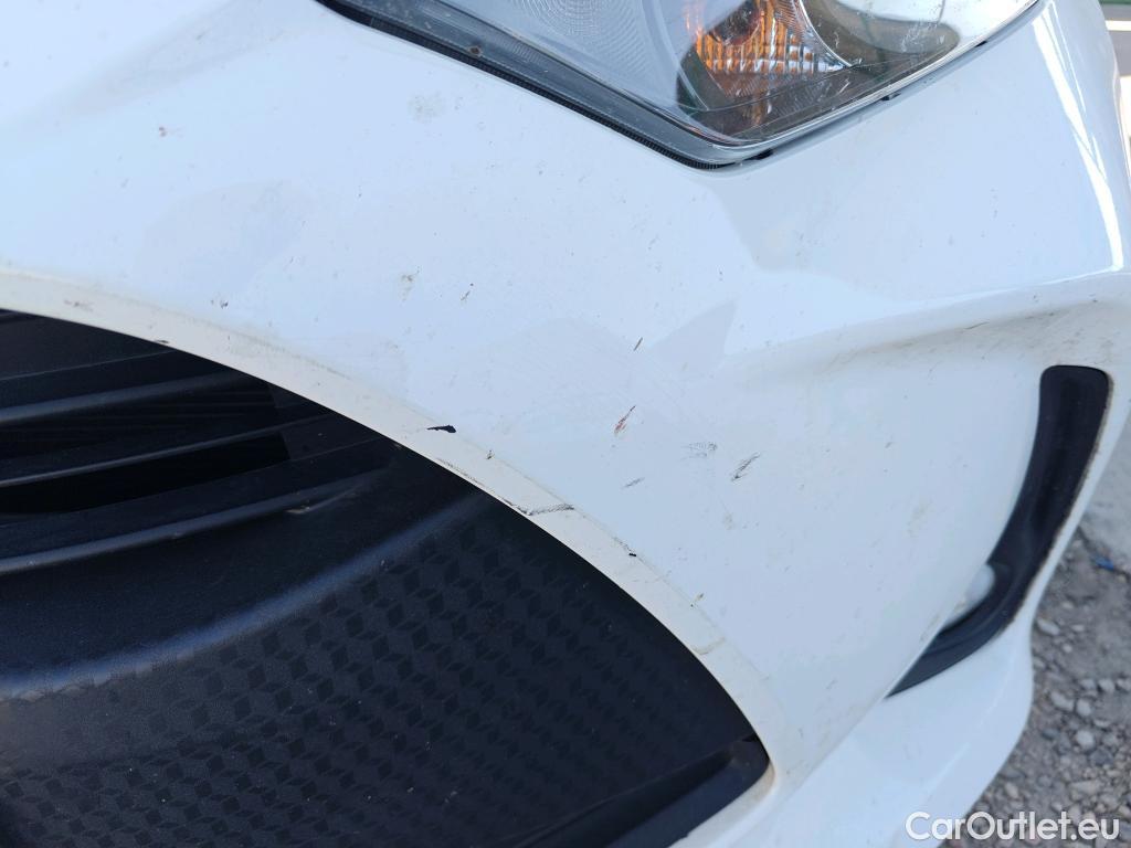 Toyota  Yaris TOYOTA  / 2020 / 5P / berlina con portón 1.5 120H Business Plus #59