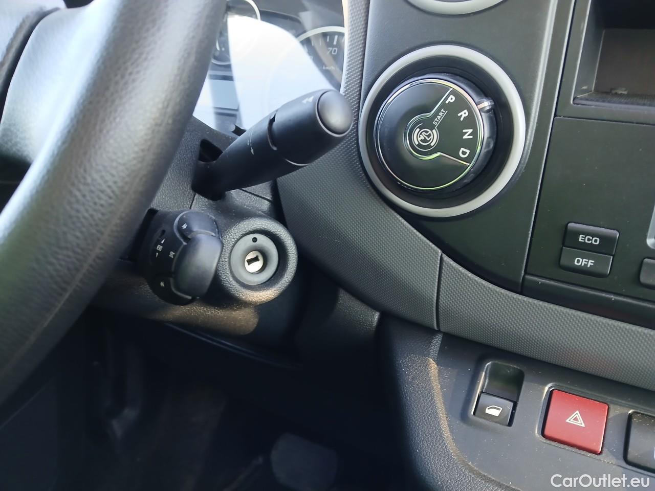  Peugeot  Partner PEUGEOT  / 2015 / 4P / furgón derivado de turismo Furgón Confort Electric L2 #1