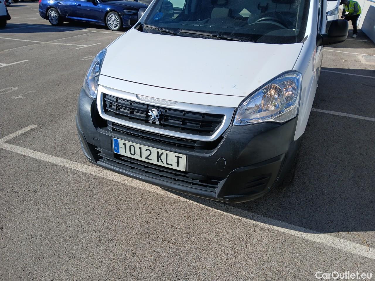  Peugeot  Partner PEUGEOT  / 2015 / 4P / furgón derivado de turismo Furgón Confort Electric L2 #21