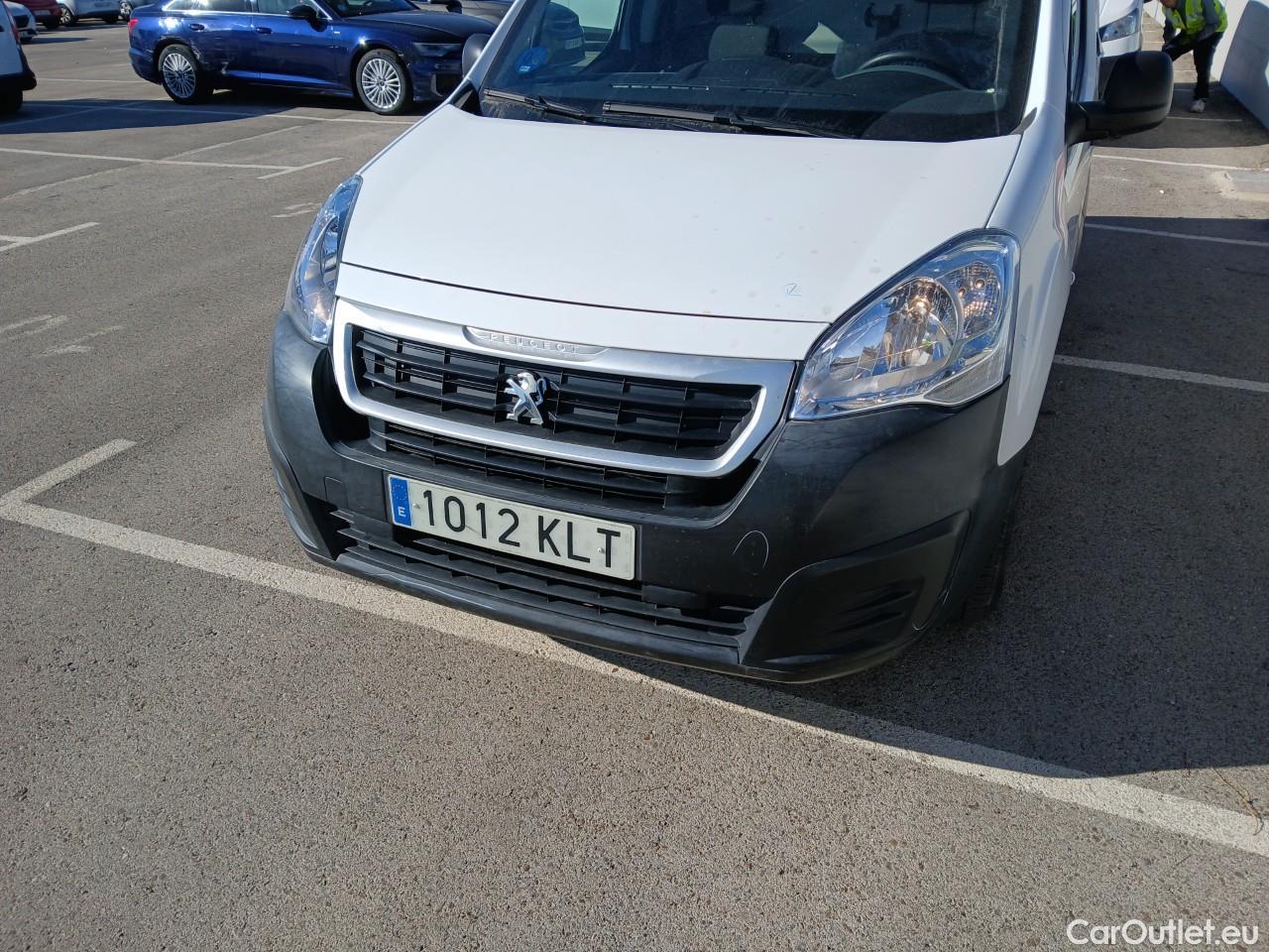  Peugeot  Partner PEUGEOT  / 2015 / 4P / furgón derivado de turismo Furgón Confort Electric L2 #20