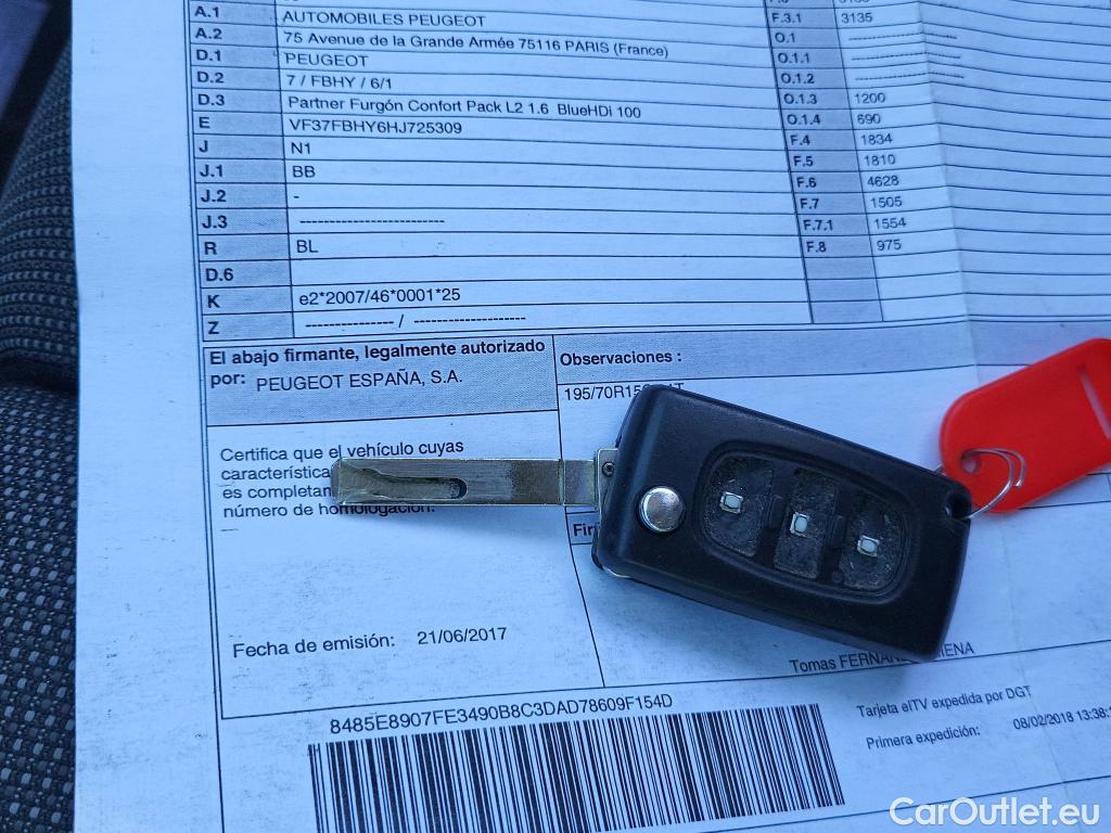  Peugeot  Partner PEUGEOT  VU 4p 2G furgón derivado de Furgón Confort PackL2 BlueHDi 73KW (100) #4