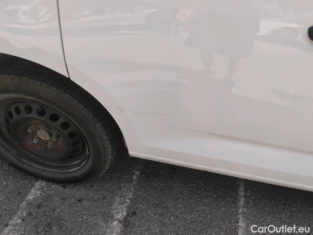 Volkswagen  Caddy VOLKSWAGEN  Kombi 2.0 TDI 75kW (102CV) #5
