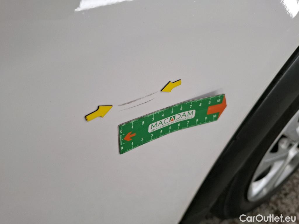  Citroen  C3 CITROEN  / 2020 / 5P / Berline BlueHDi 100 S&S BVM Feel Business #3