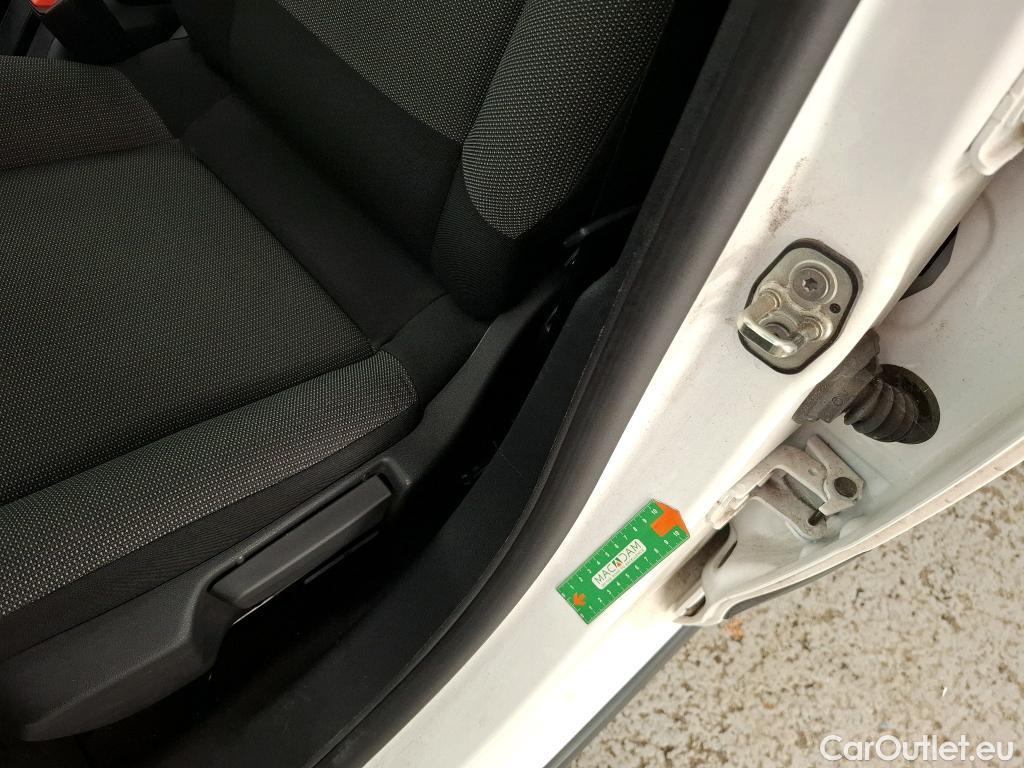  Citroen  C3  Société Feel 1.5 BlueHDI 100CV BVM6 E6dT #12