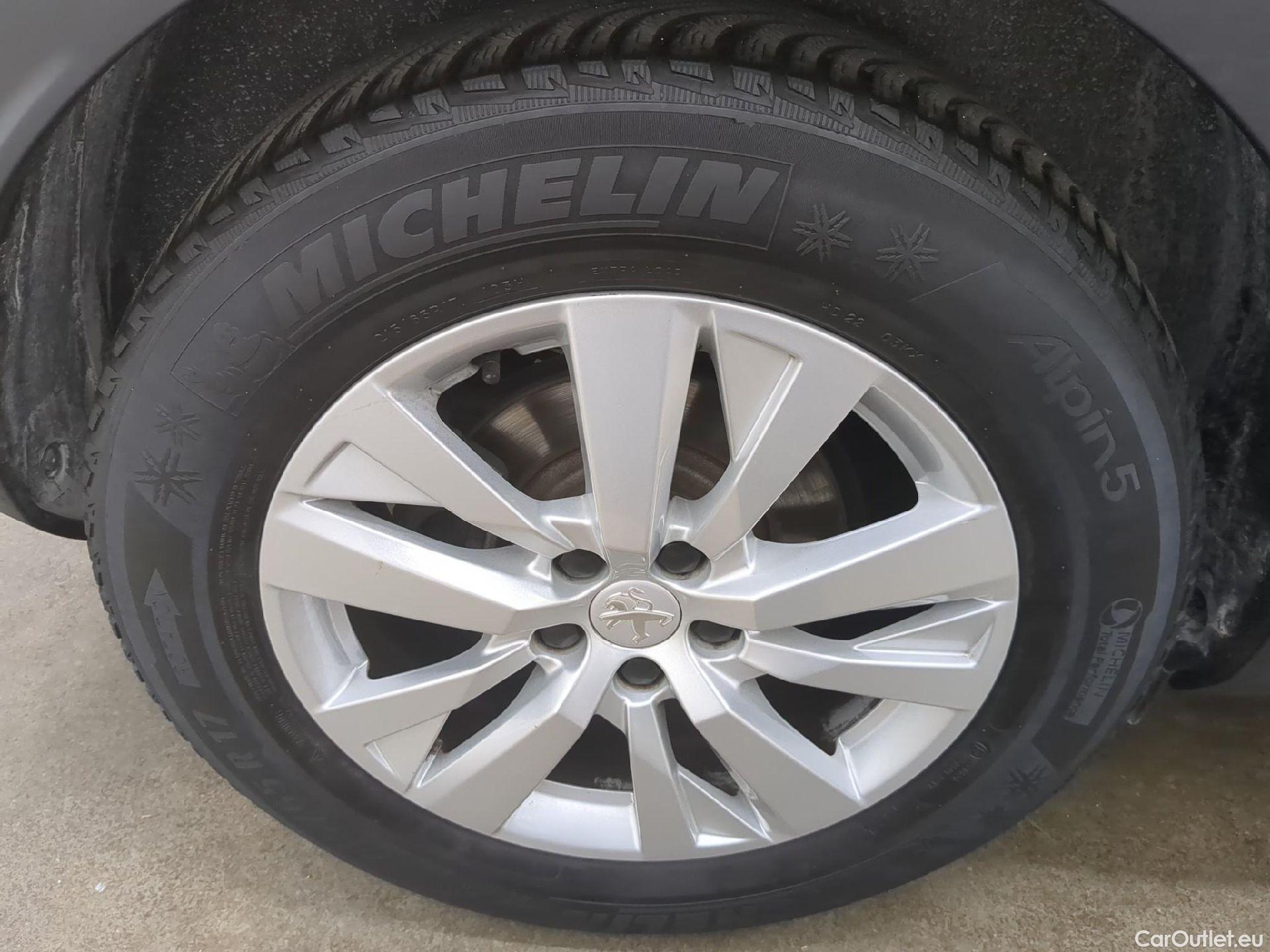  Peugeot  3008  Style 1.5 HDi 130CV BVA8 E6d #4