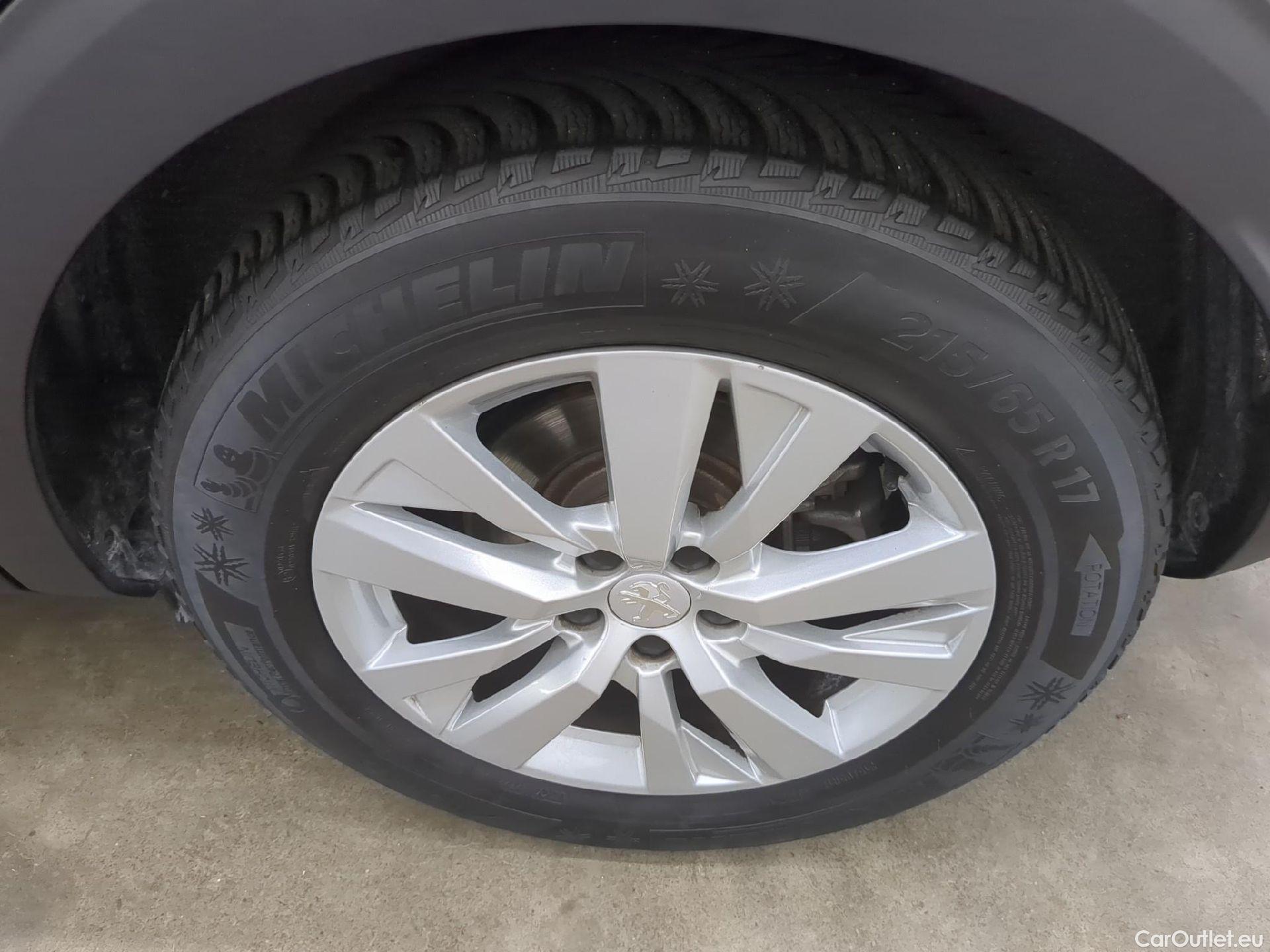  Peugeot  3008  Style 1.5 HDi 130CV BVA8 E6d #3