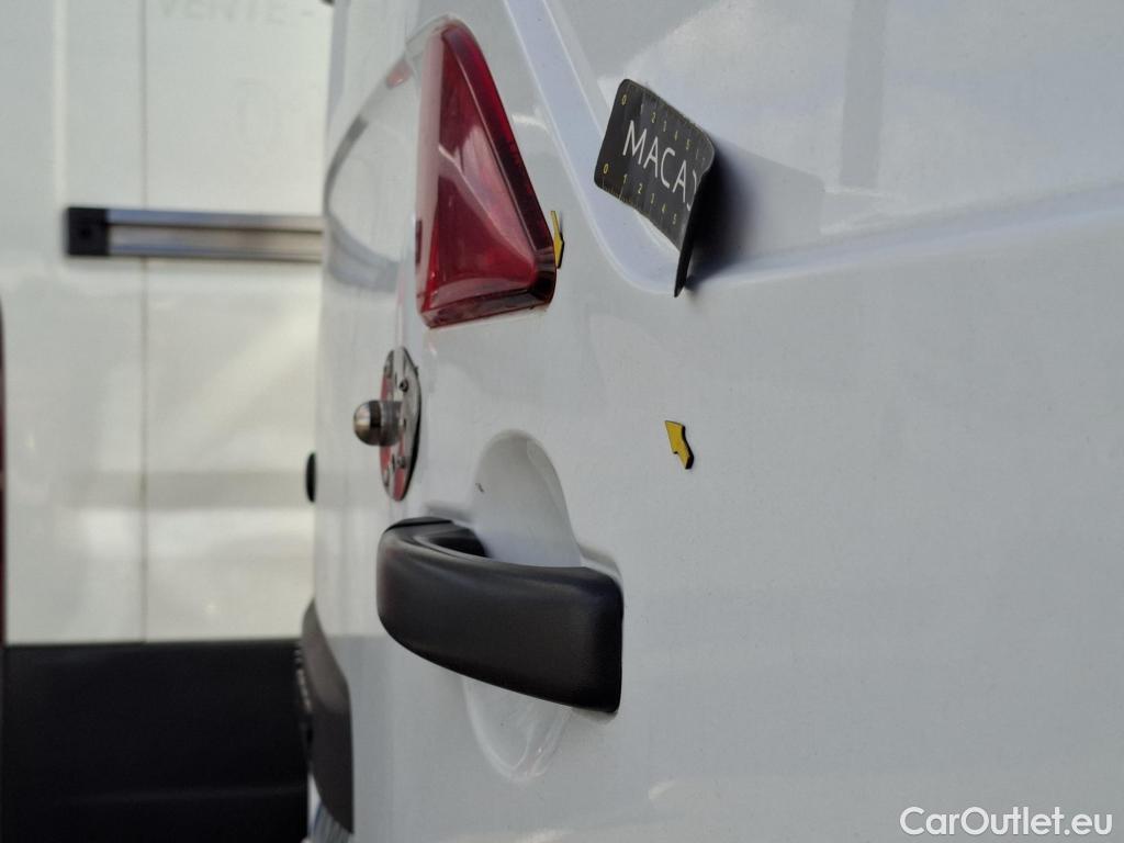  Renault  Master RENAULT  / 2014 / 4P / Fourgon tôlé &FG GCf Trac F3300 L2H2 dCi 110 Euro6 #27