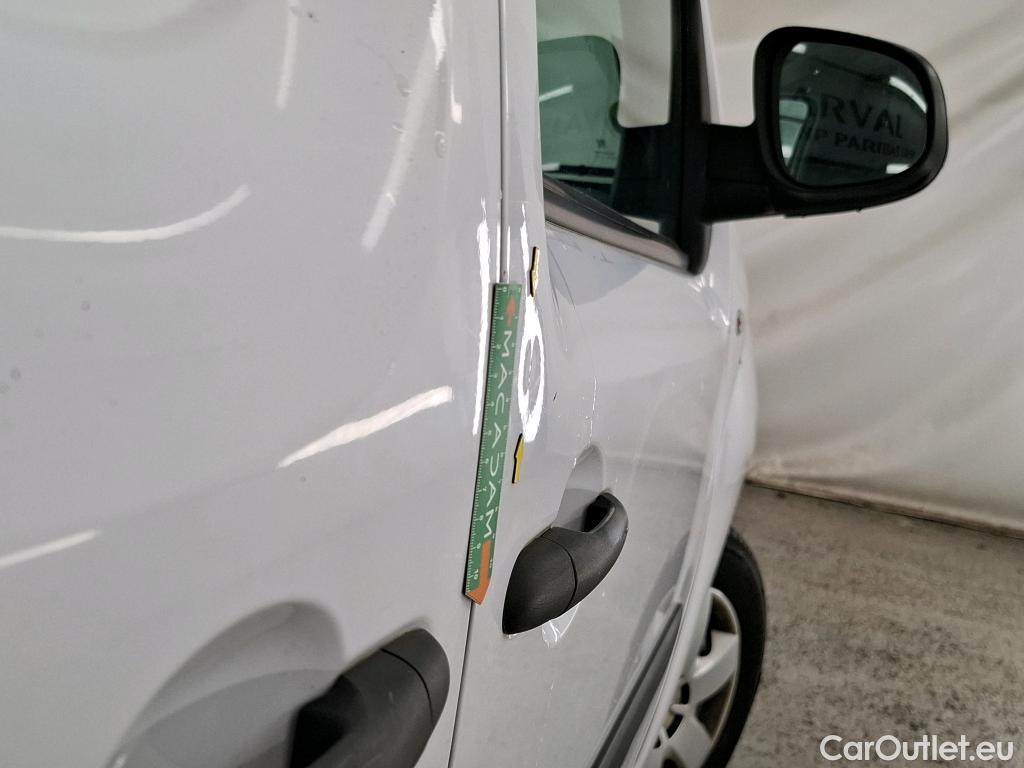  Renault  Kangoo RENAULT  Express / 2013 / 4P / Fourgonnette Extra R-Link dCi 90 #18
