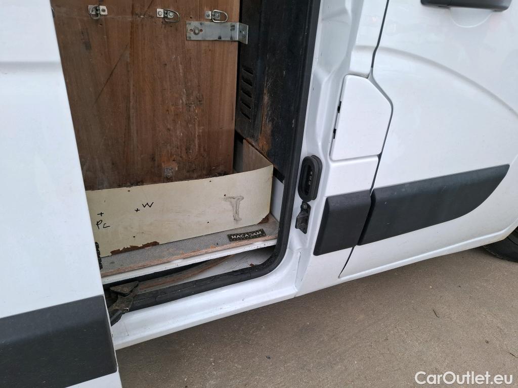  Renault  Master RENAULT  / 2014 / 4P / Fourgon tôlé &FG GCf Trac F3300 L2H2 dCi 110 Euro6 #45