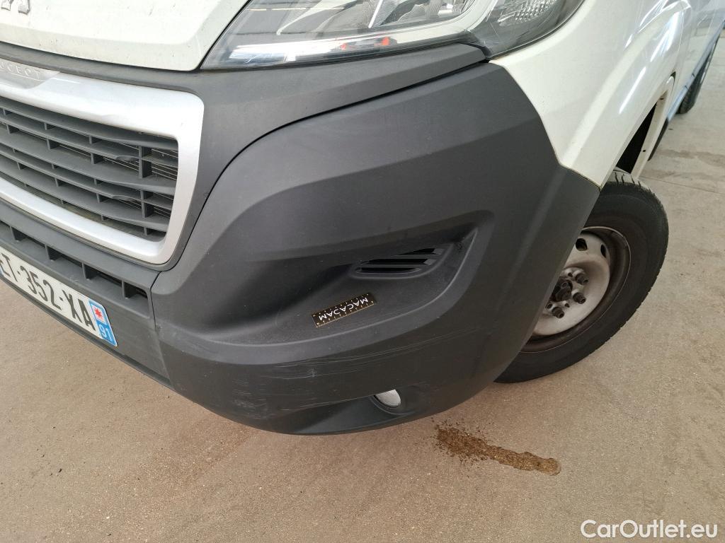  Peugeot  Boxer PEUGEOT  / 2014 / 4P / Combi 2.0 BLUEHDI 130 S&S 330 L1H1 ACTIVE #25