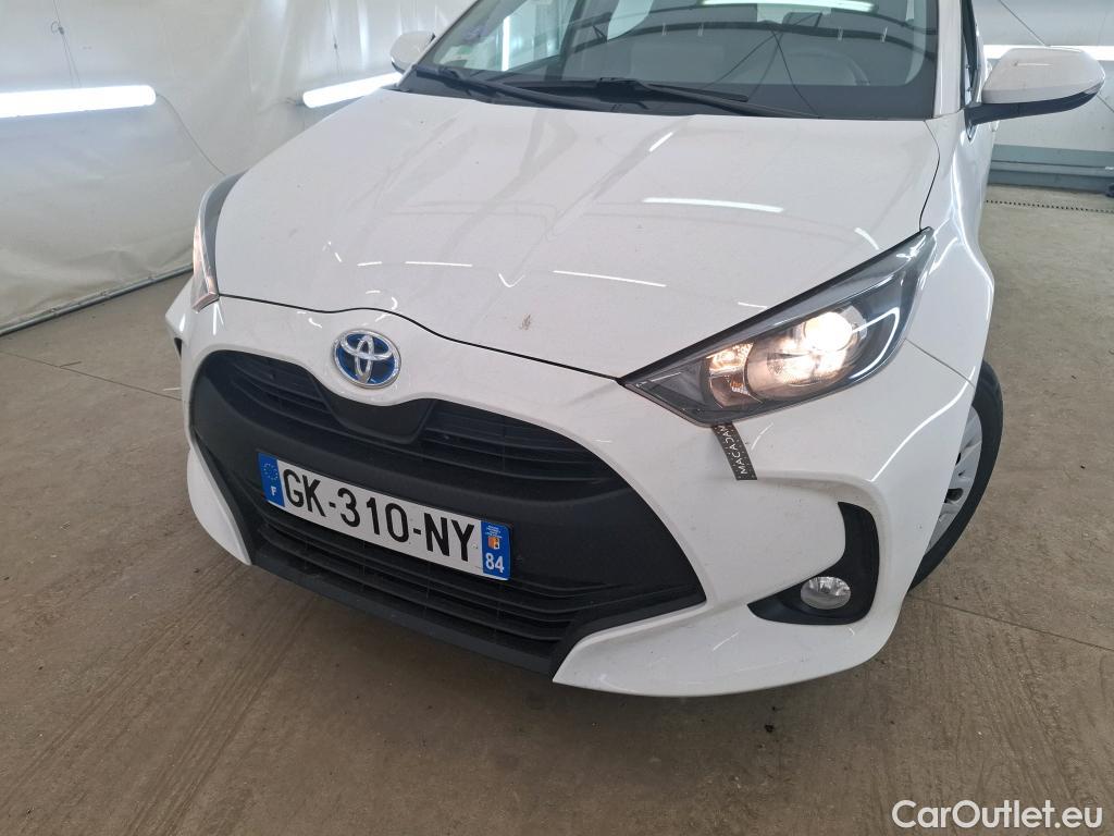  Toyota  Yaris TOYOTA  Hybride / 2019 / 5P / Berline Hybride 116h Dynamic Business Beyond Zer #1