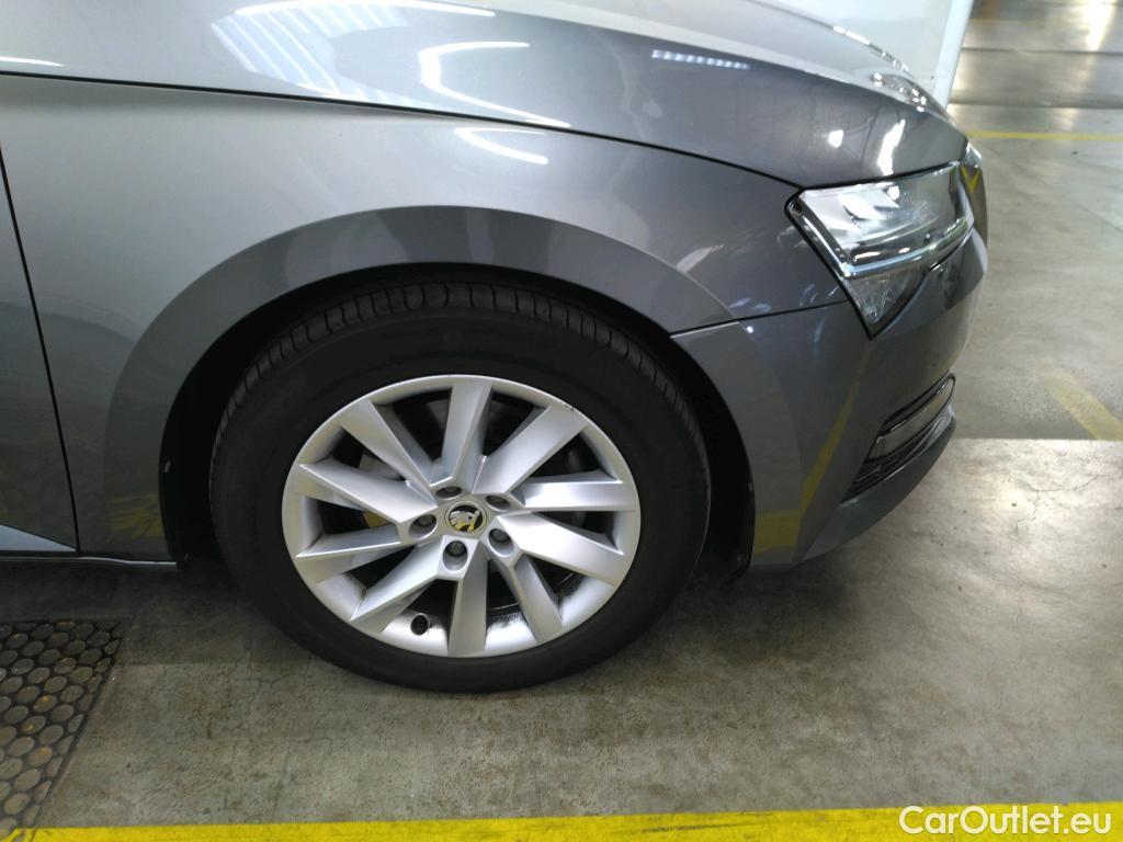  Skoda  Superb  Break Business 2.0 TDI 150CV BVA7 E6d #30