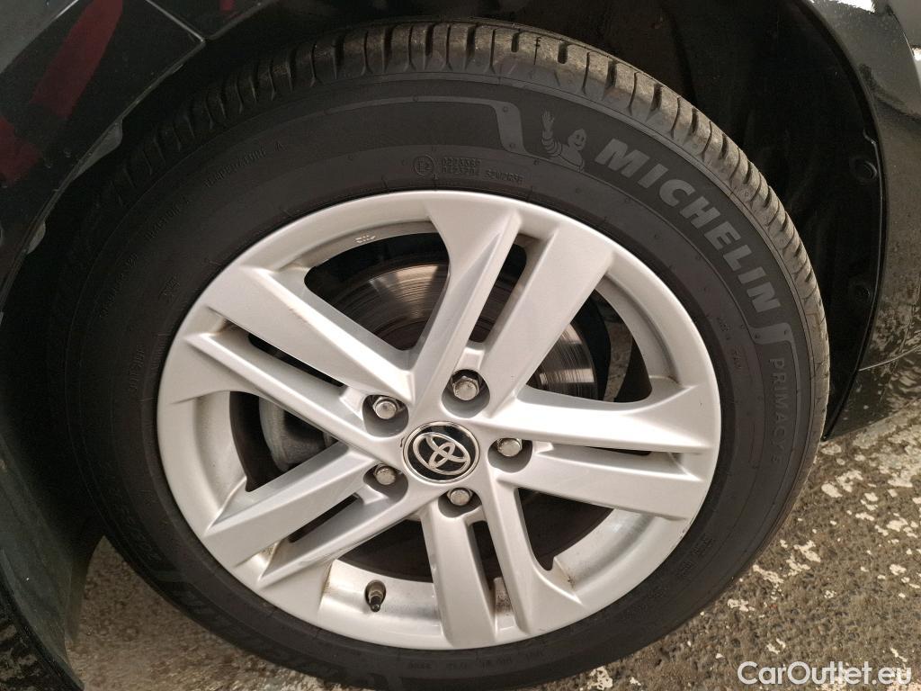 Toyota  Corolla TOYOTA  / 2018 / 5P / Berline Hybride 122h Dynamic Business Stage Acad #25
