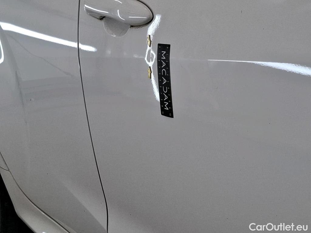  Toyota  Yaris TOYOTA  Hybride / 2019 / 5P / Berline Hybride 116h Dynamic Business Beyond Zer #9