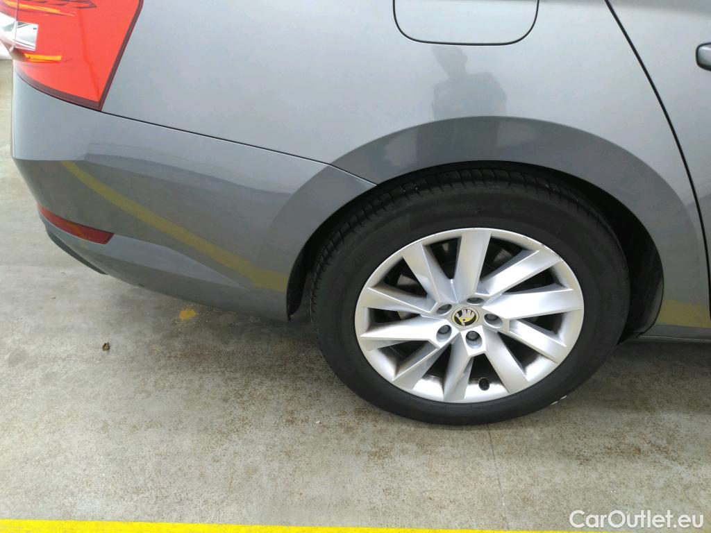  Skoda  Superb  Break Business 2.0 TDI 150CV BVA7 E6d #11
