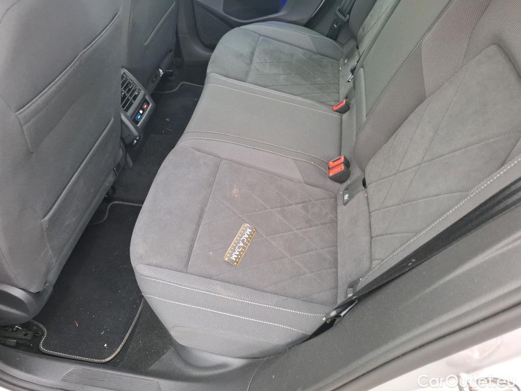  Volkswagen  Golf  VIII Berline Style 1st 2.0 TDI 150CV BVA7 E6d #24