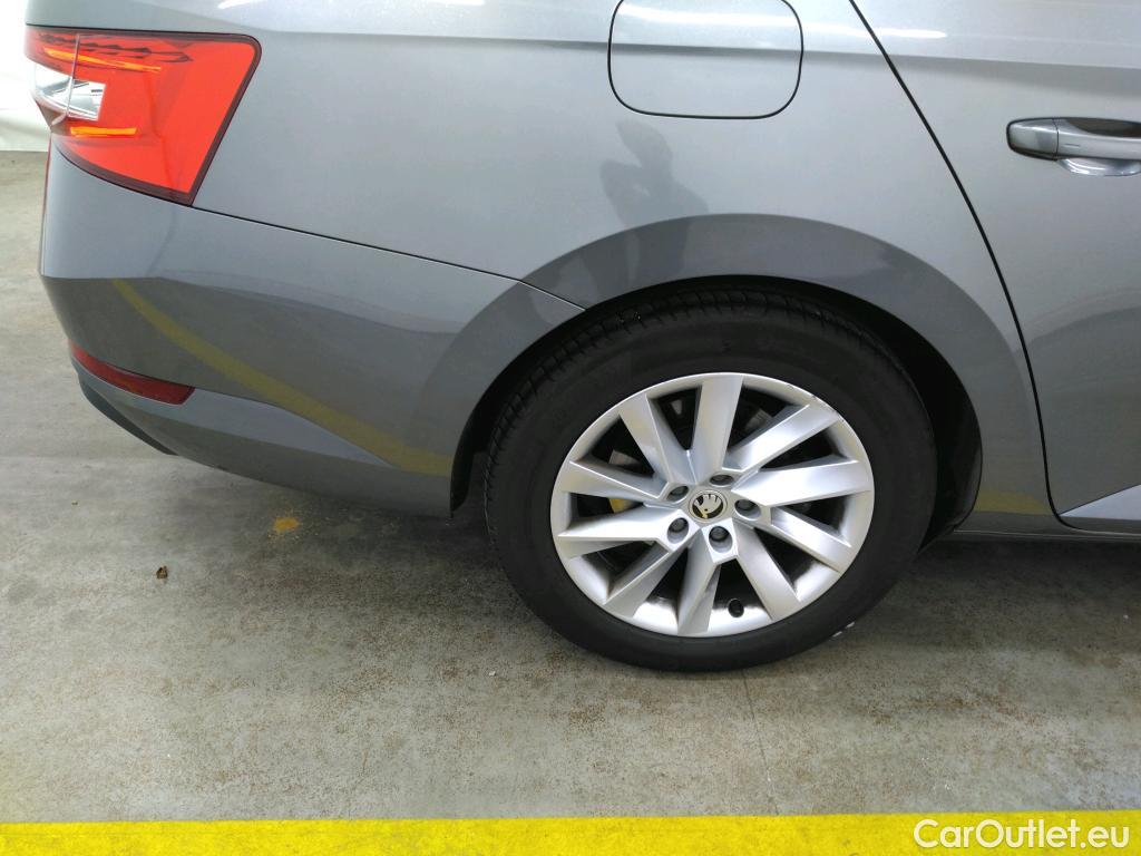  Skoda  Superb  Break Business 2.0 TDI 150CV BVA7 E6d #32
