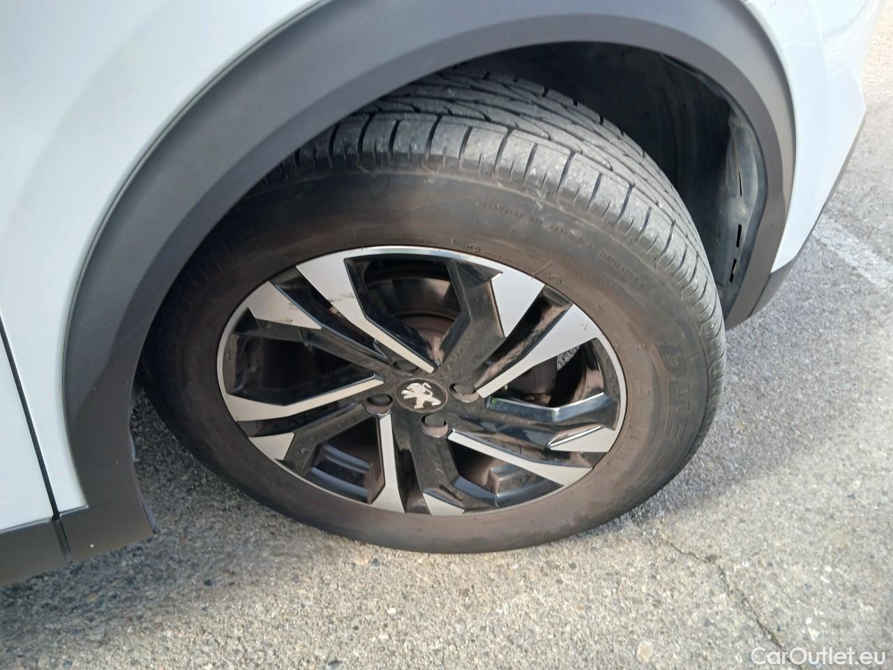  Peugeot  2008  Allure Pack 1.5 HDi 110CV MT6 E6d #45