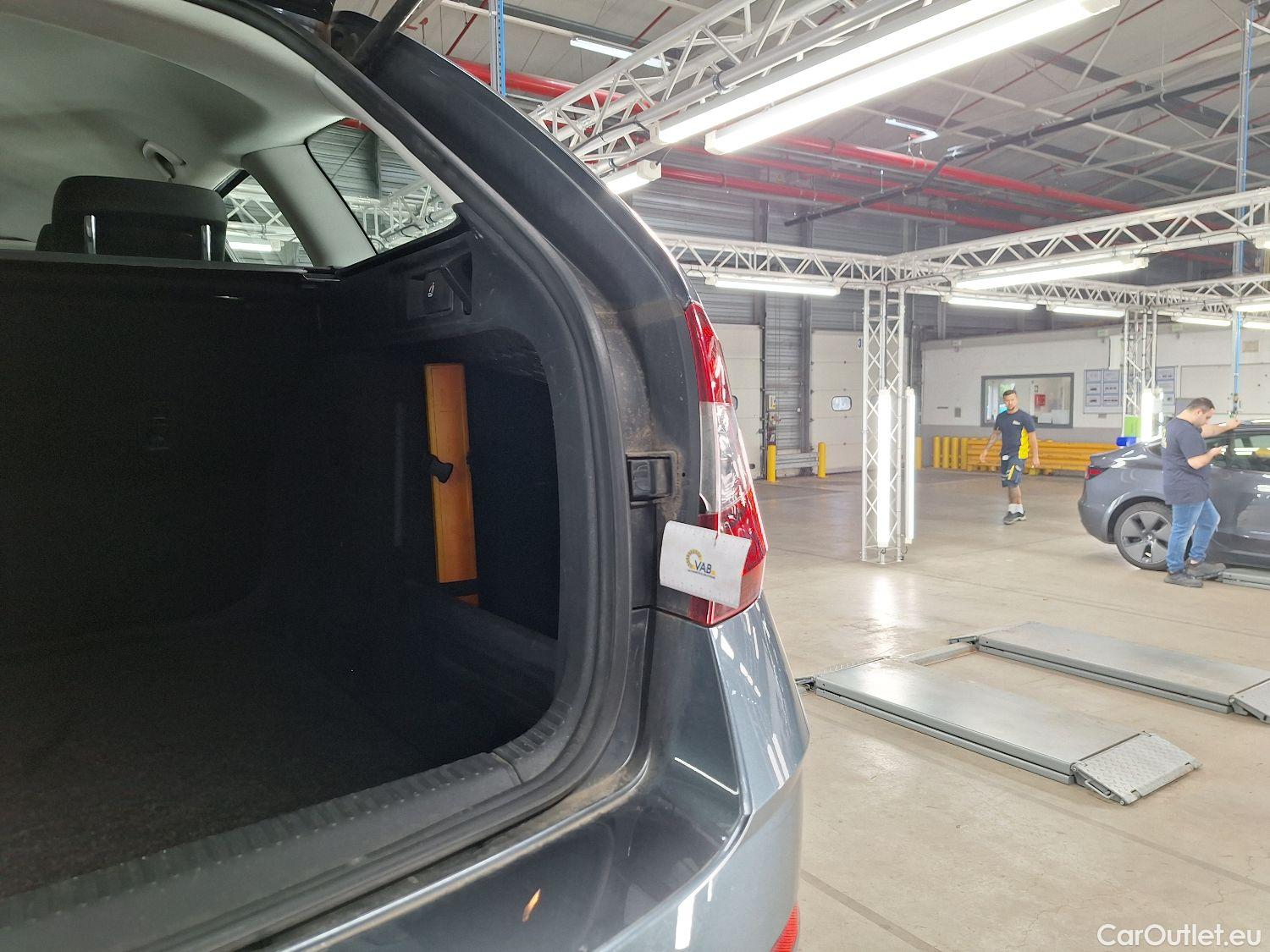  Skoda  Octavia Skoda,  Combi FL'16, Skoda  Combi 1.0 TSI GreenTec 85kW Ambition #15