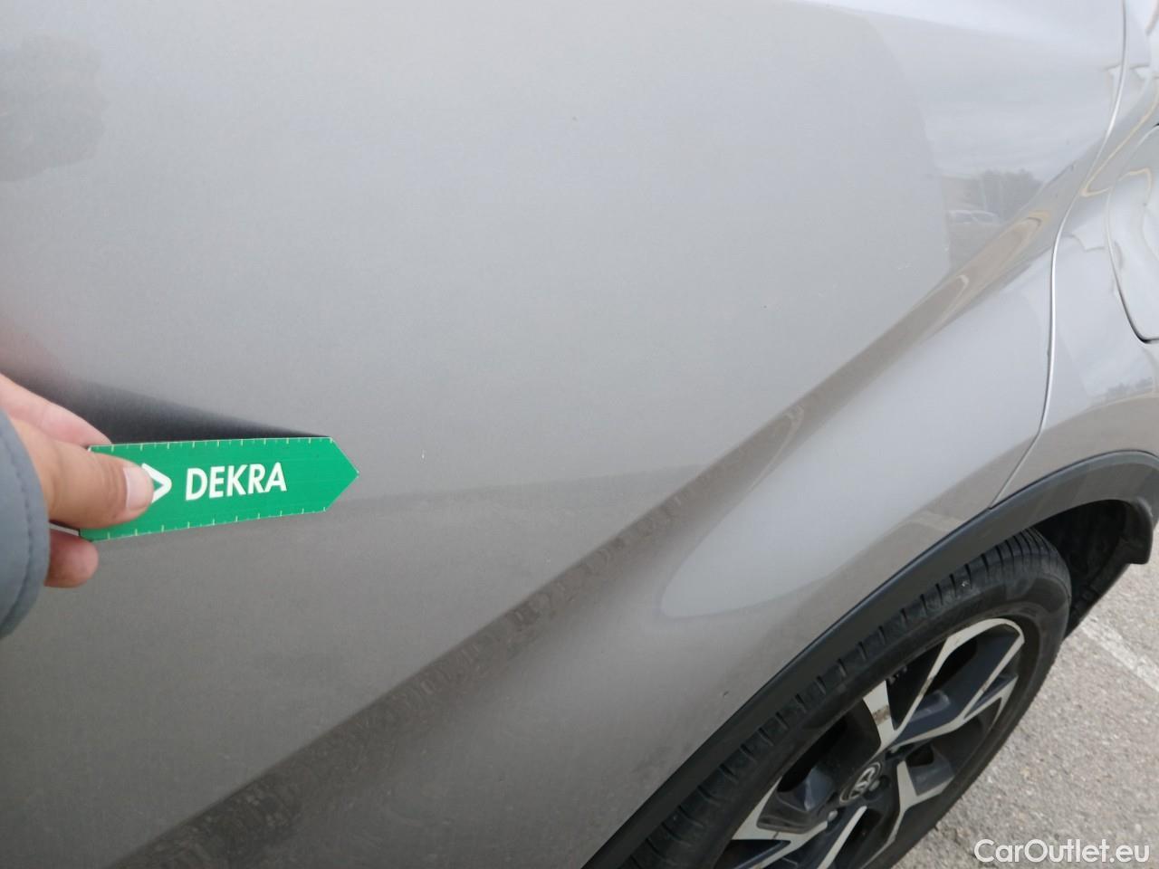  Toyota  C-HR TOYOTA  / 2016 / 5P / todoterreno 1.8 125H Advance (CX) #22