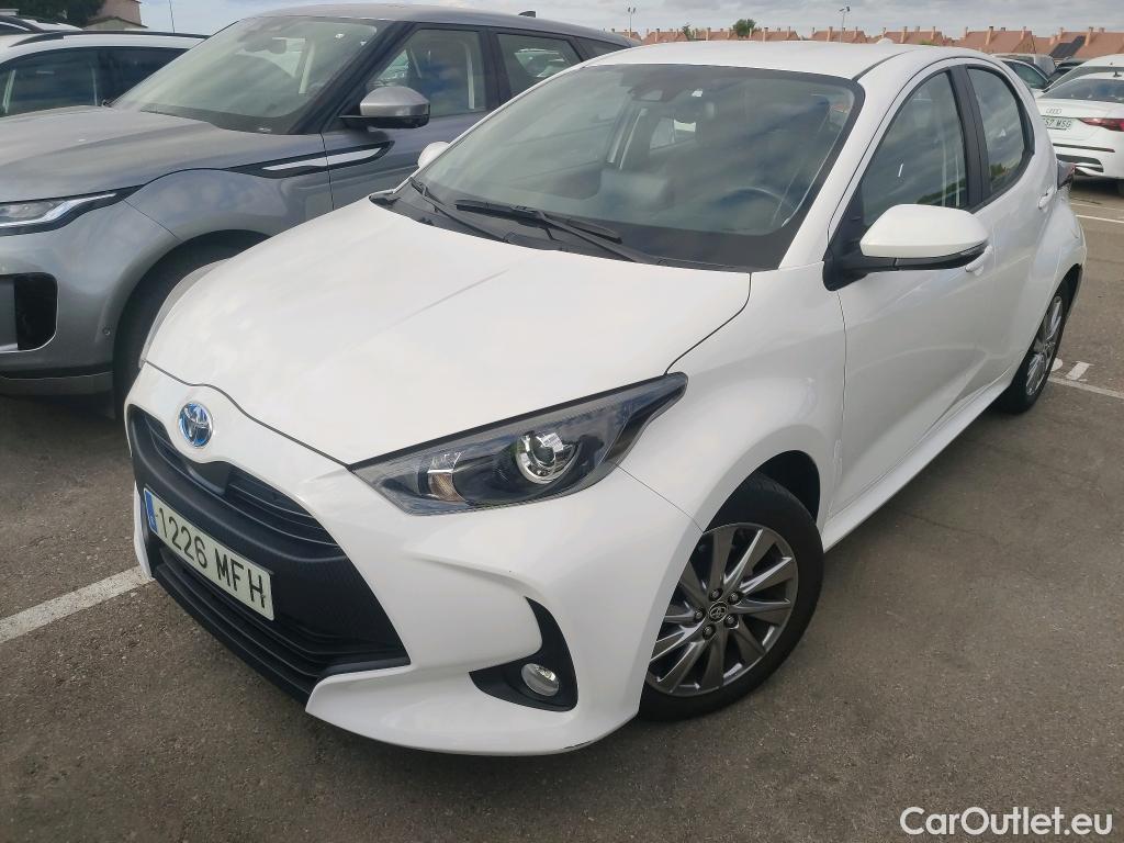  Toyota  Yaris TOYOTA  / 2020 / 5P / berlina con portón 1.5 120H Active Tech #22