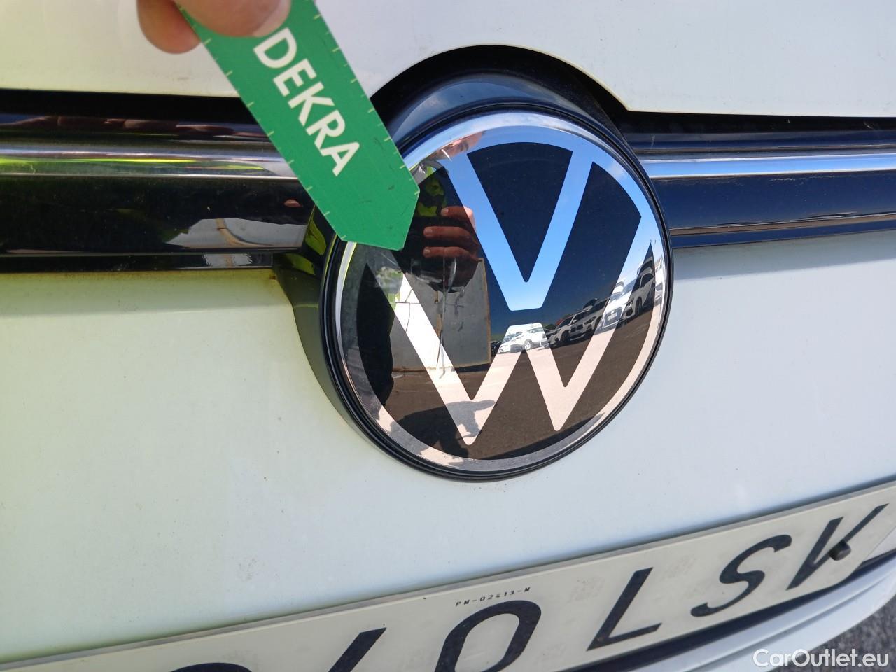  Volkswagen  Golf  VIII Berlina 2.0 TDI 115CV MT6 E6dT #7