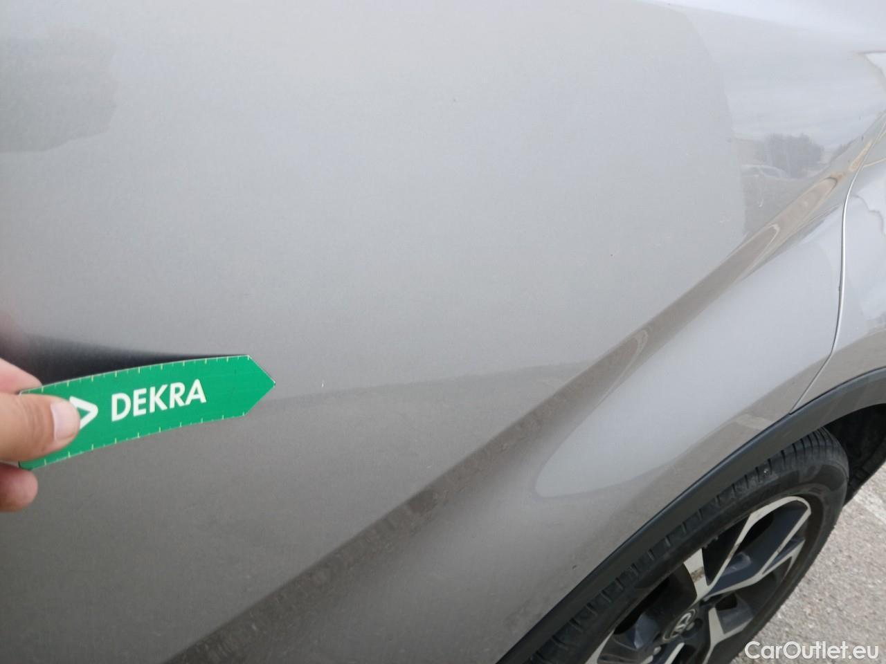  Toyota  C-HR TOYOTA  / 2016 / 5P / todoterreno 1.8 125H Advance (CX) #23