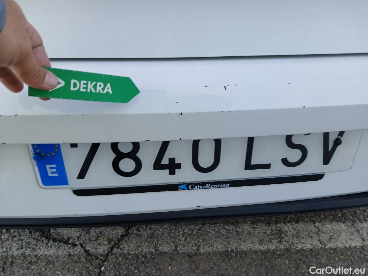  Volkswagen  Golf  VIII Berlina 2.0 TDI 115CV MT6 E6dT #17