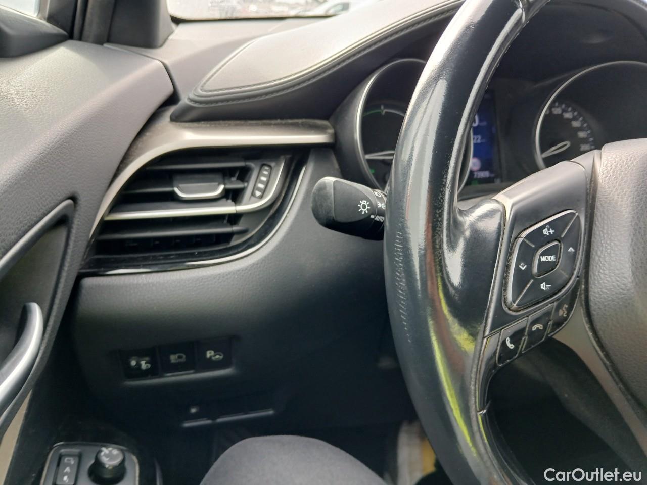  Toyota  C-HR TOYOTA  / 2016 / 5P / todoterreno 1.8 125H Advance (CX) #41