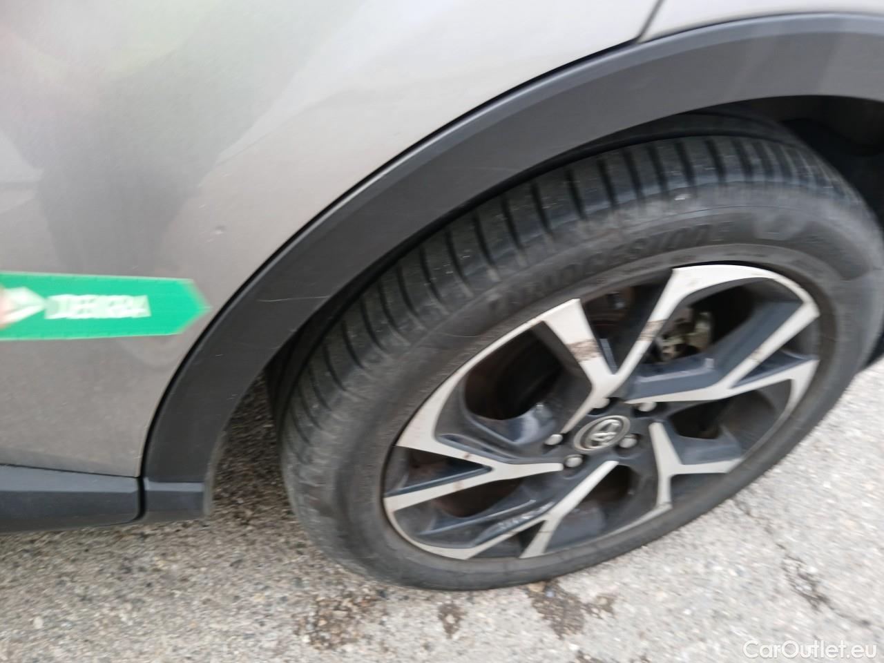  Toyota  C-HR TOYOTA  / 2016 / 5P / todoterreno 1.8 125H Advance (CX) #25