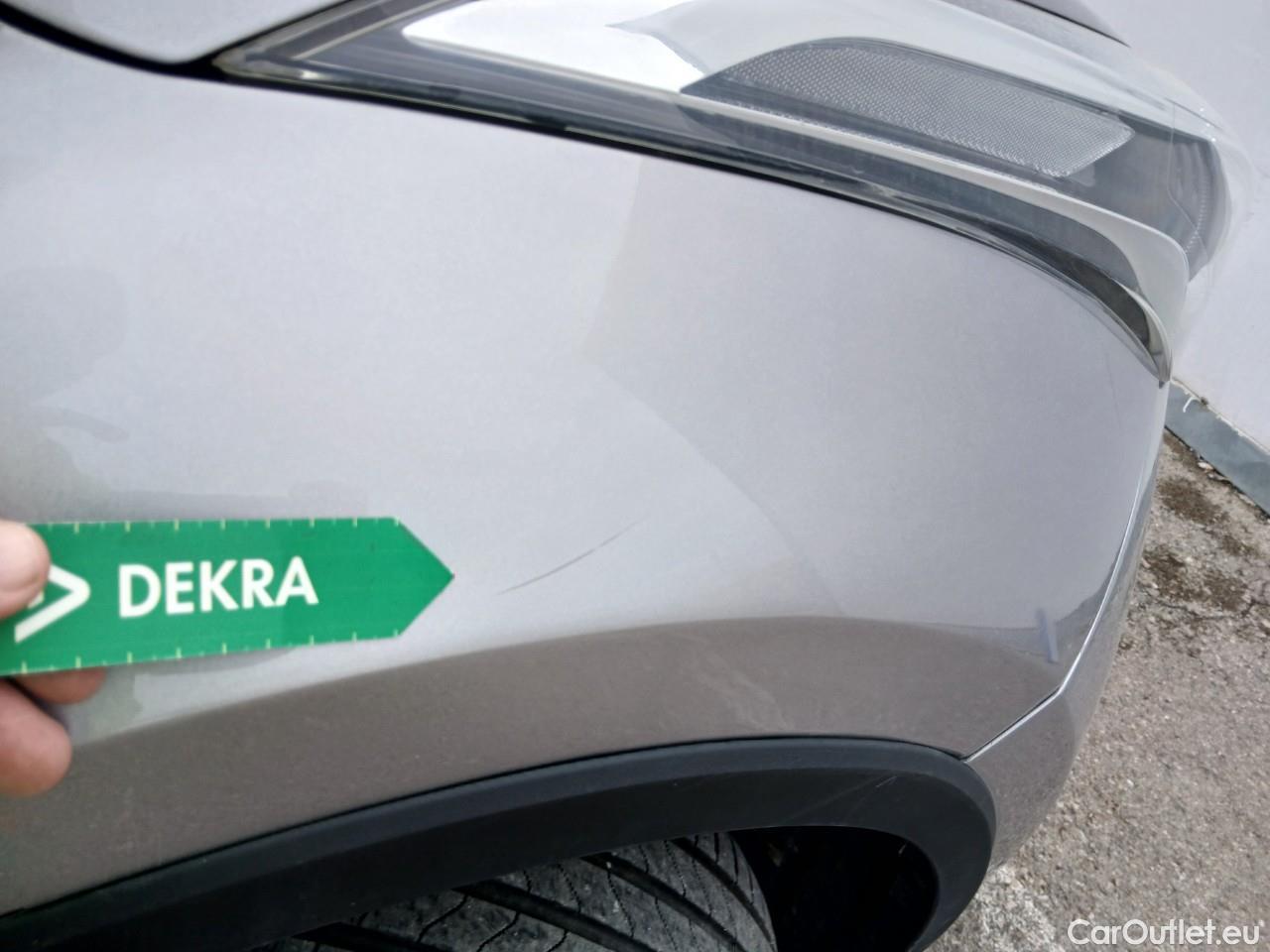  Toyota  C-HR TOYOTA  / 2016 / 5P / todoterreno 1.8 125H Advance (CX) #38