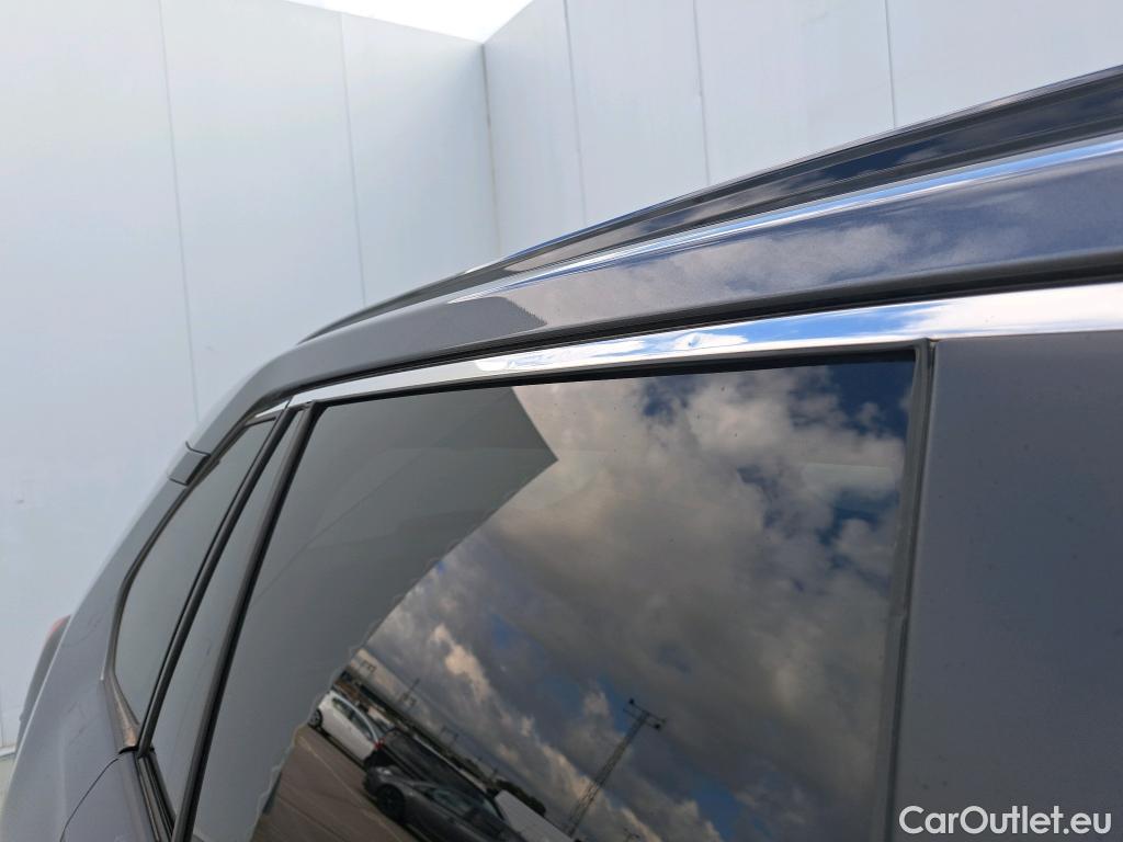  Toyota  RAV4 TOYOTA  / 2018 / 5P / todoterreno 2.5l 220H Luxury #7