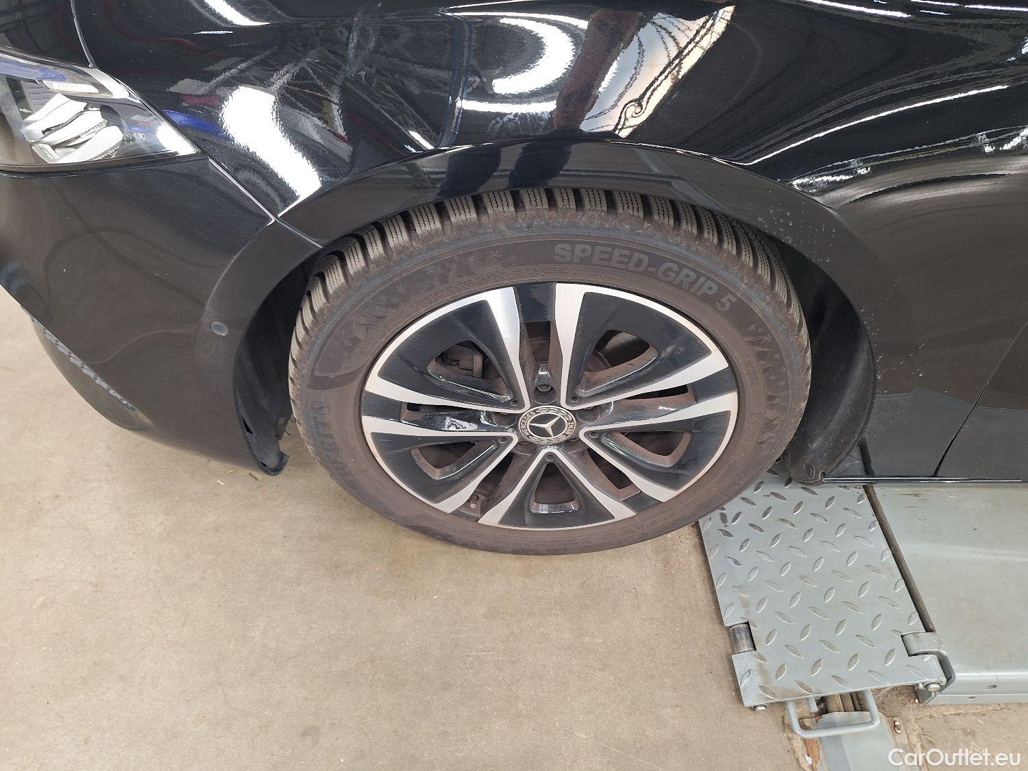  Mercedes  A-Klasse Mercedes, A-Class '18, Mercedes-Benz  A 180 Business Line 5d #33