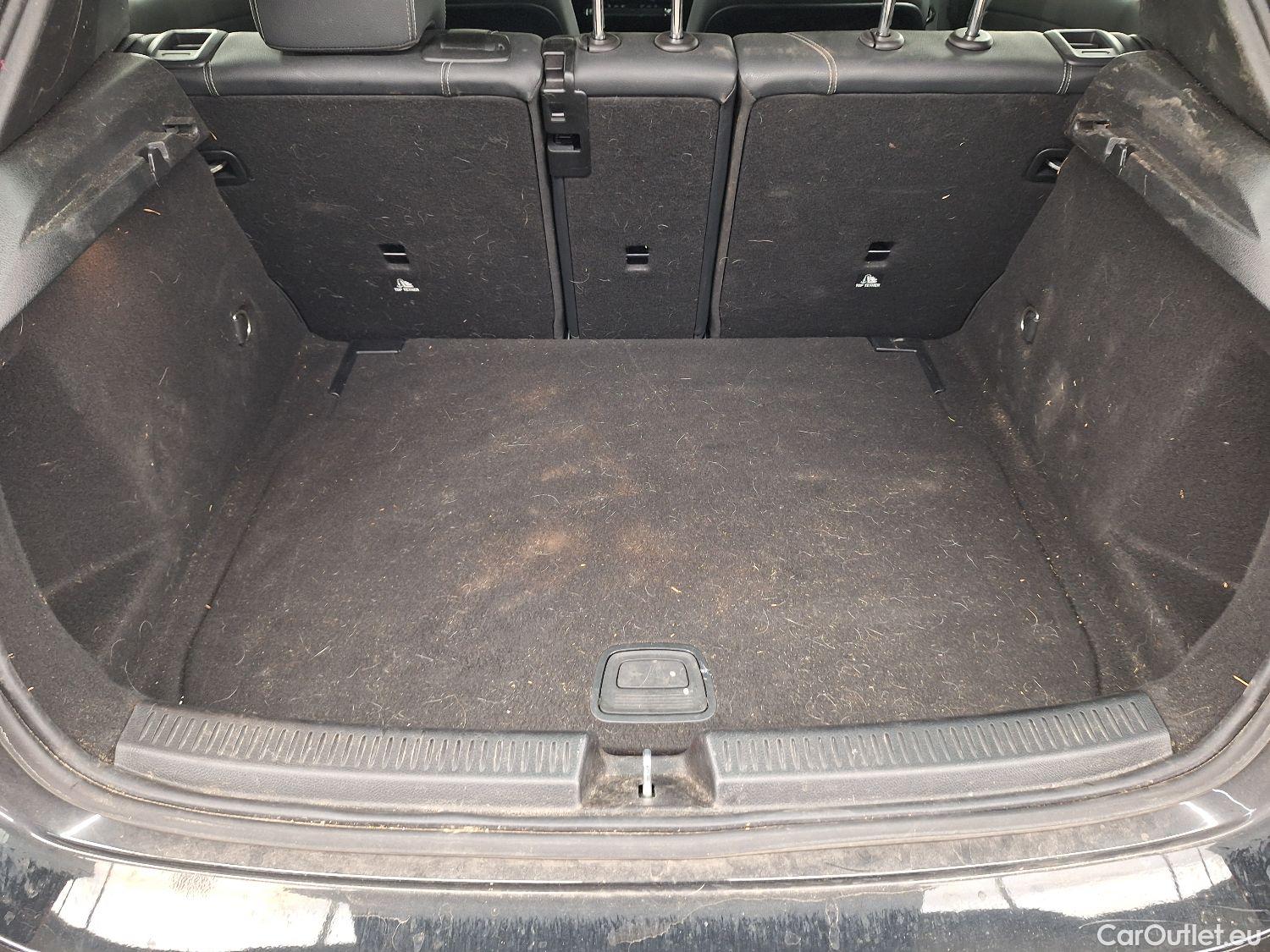  Mercedes  A-Klasse Mercedes, A-Class '18, Mercedes-Benz  A 180 Business Line 5d #24