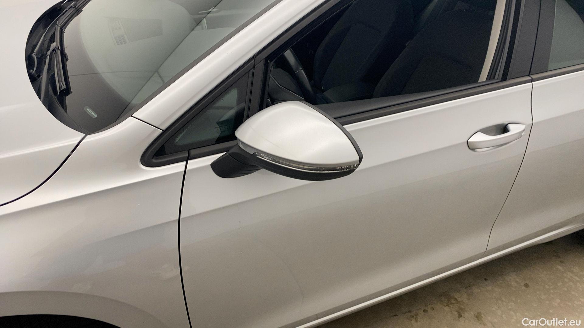  Volkswagen  Golf  VW, VIII '20, 1.0TSI 81 Life Busine.5d #8