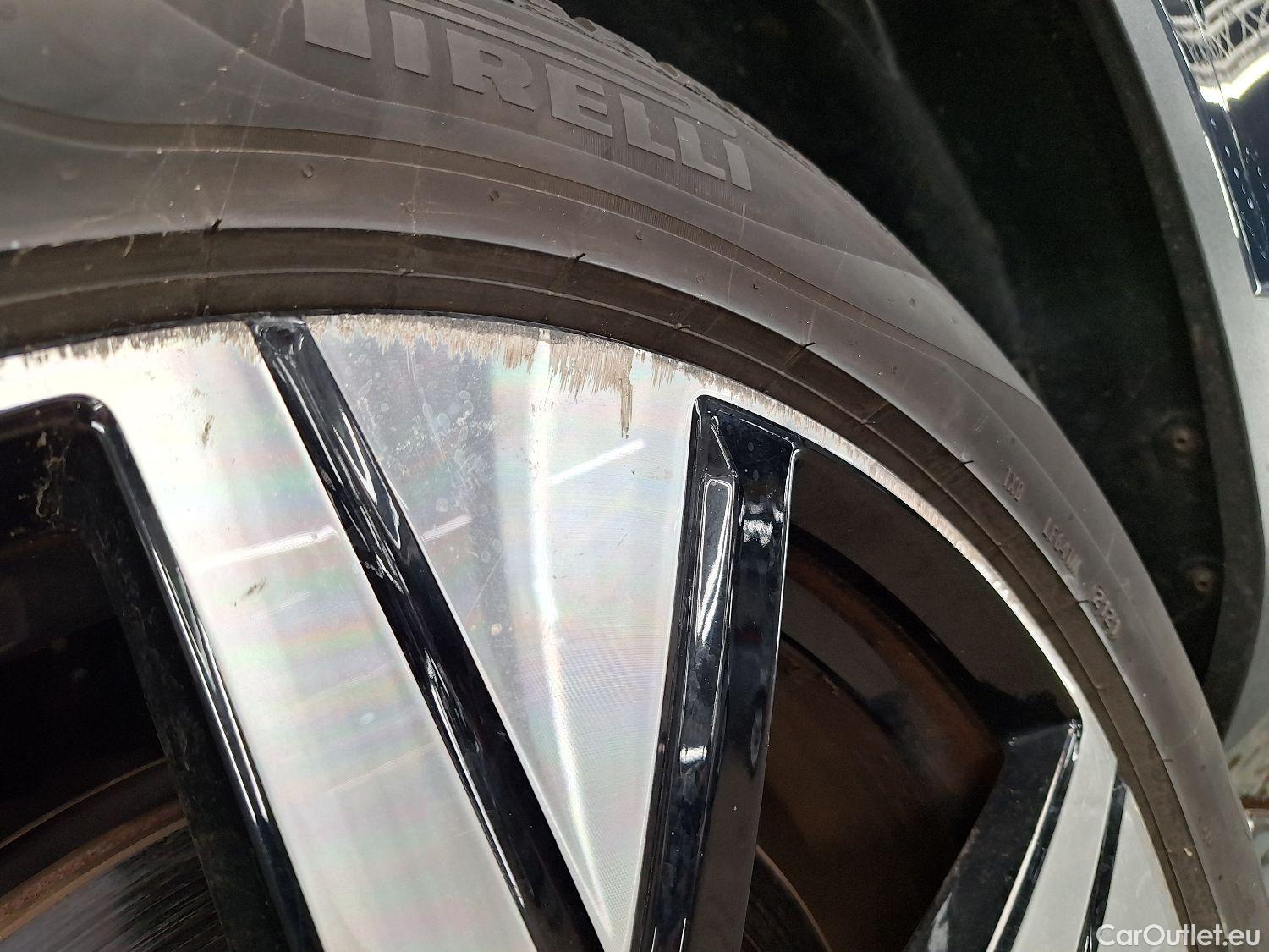  Volvo  XC 40 Volvo, XC40 '17 BEV, Volvo XC40 P8 4x4 Recharge R-Design 5d #12