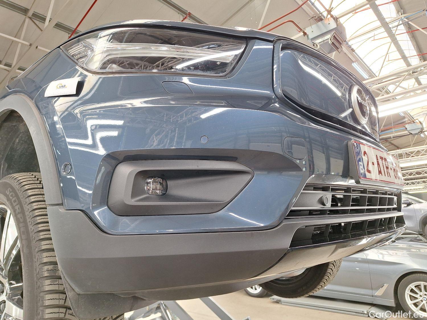  Volvo  XC 40 Volvo, XC40 '17 BEV, Volvo XC40 P8 4x4 Recharge R-Design 5d #13