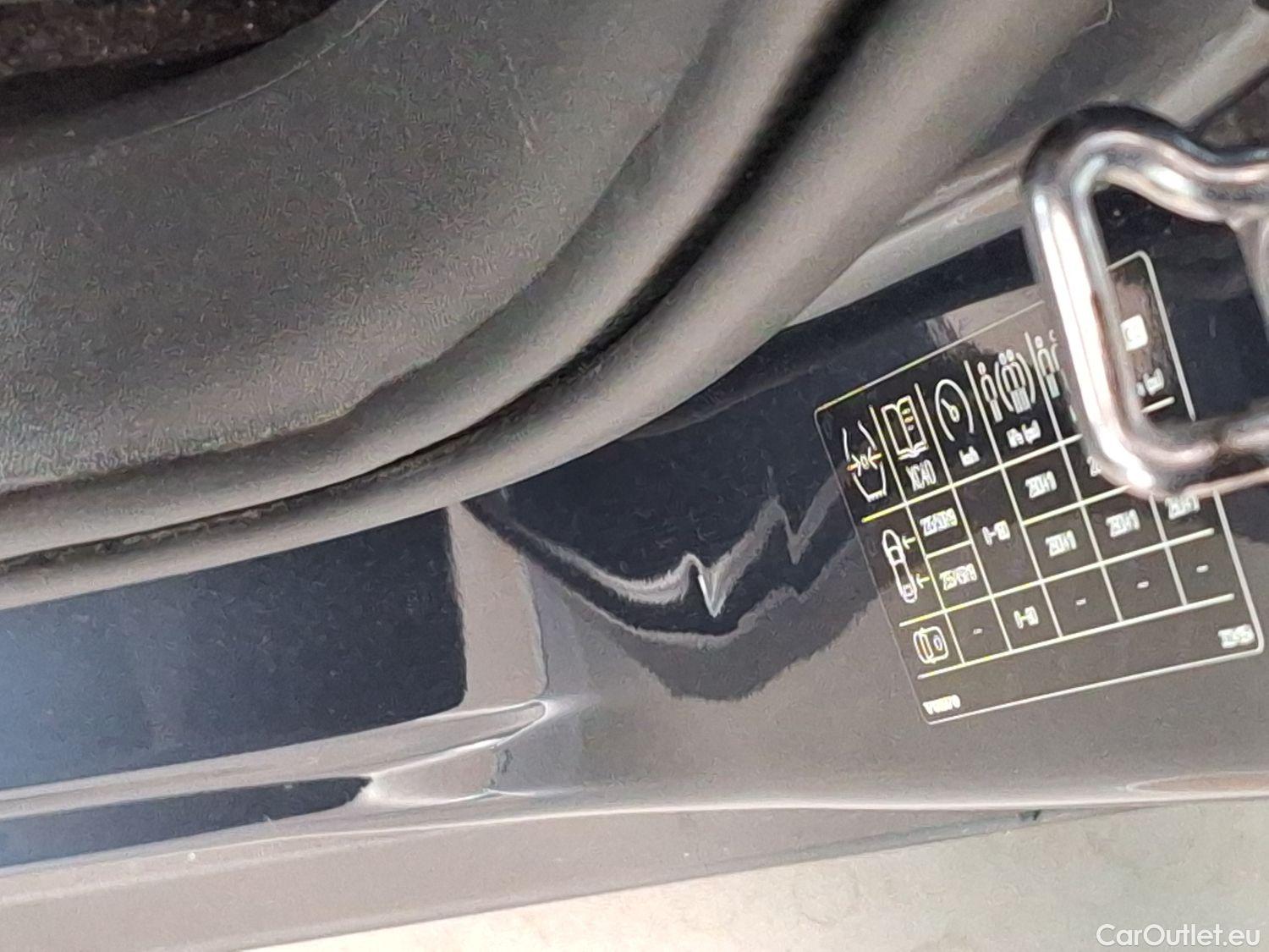  Volvo  XC 40 Volvo, XC40 '17 BEV, Volvo XC40 Recharge Twin Plus 5d #13